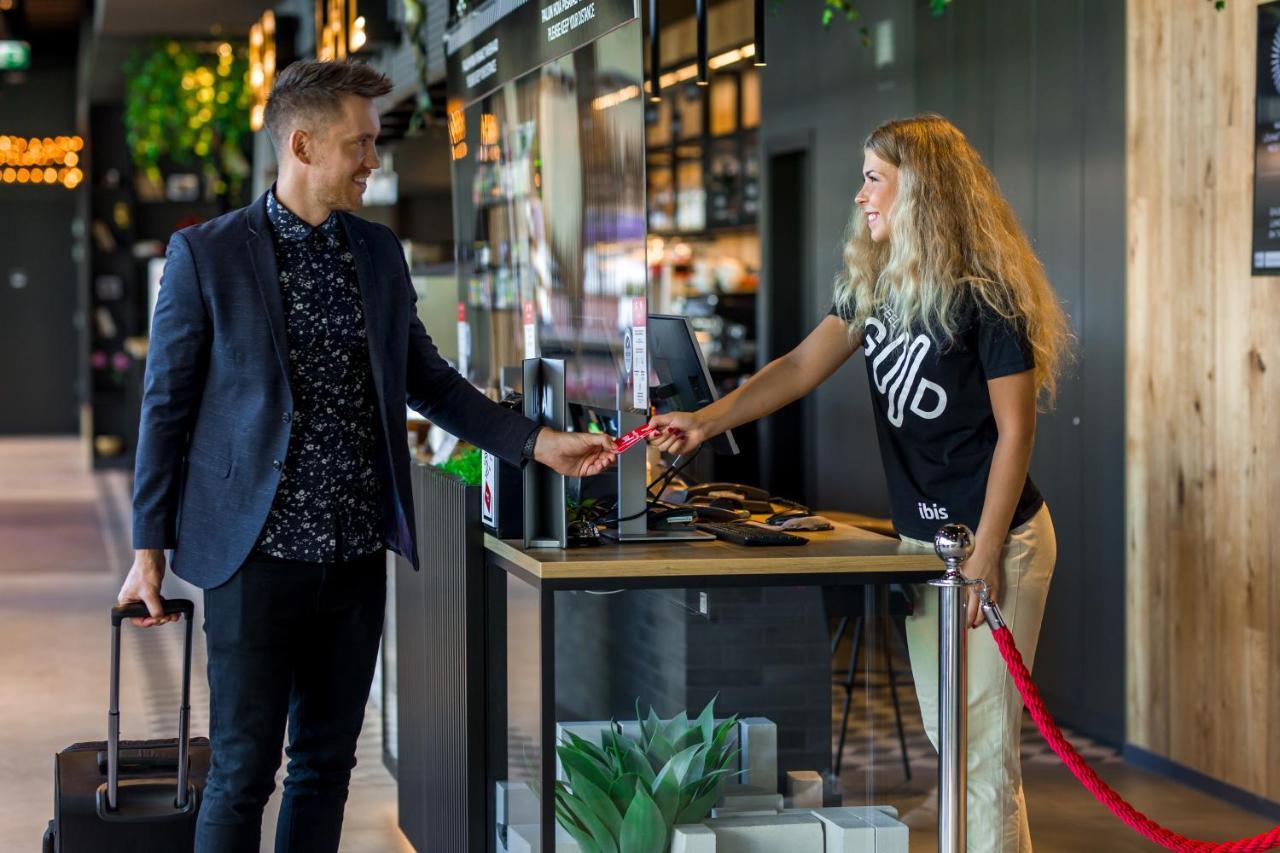 Ibis Tallinn Center Bagian luar foto